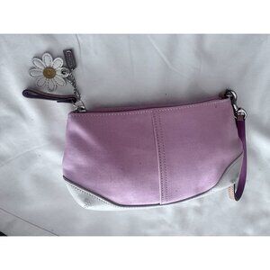 2004 coach pink & white shoulder bag w daisy flower charm